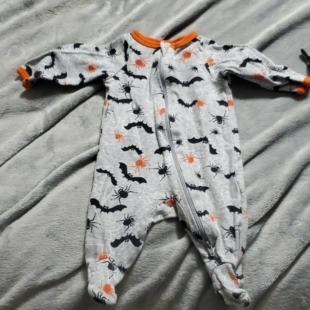 🐻   Halloween Themed Sleeper
